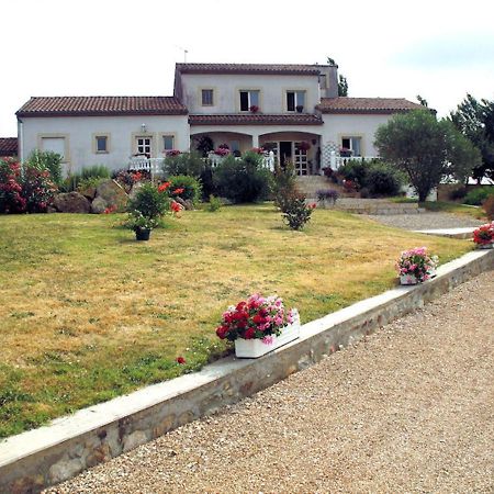Bed and Breakfast Domaine De La Pendule Issel Экстерьер фото