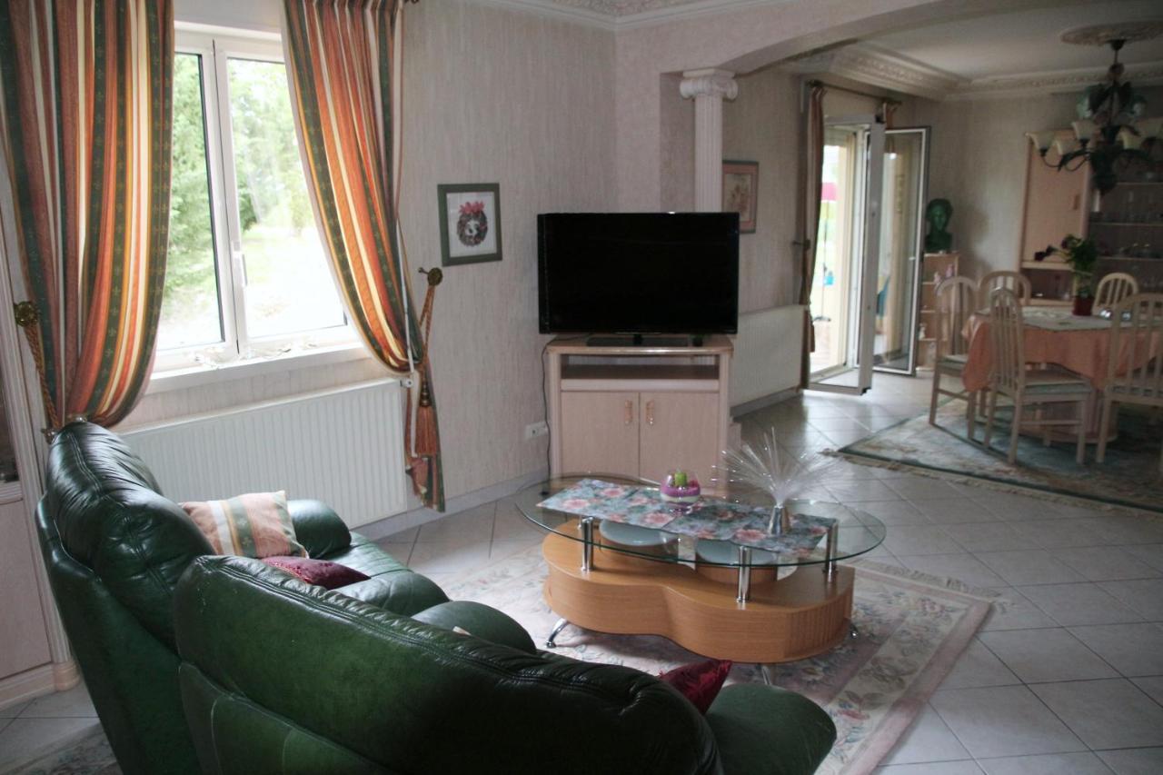 Bed and Breakfast Domaine De La Pendule Issel Экстерьер фото
