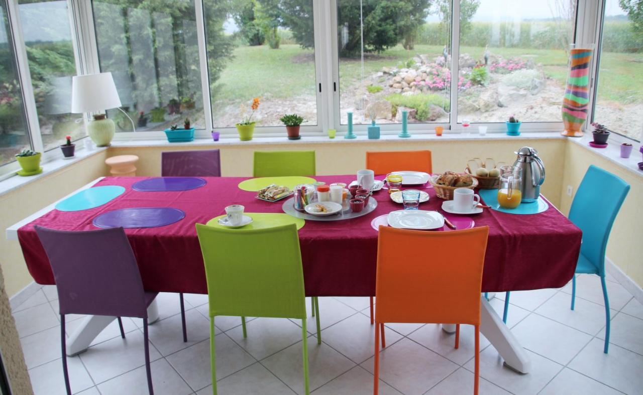 Bed and Breakfast Domaine De La Pendule Issel Экстерьер фото