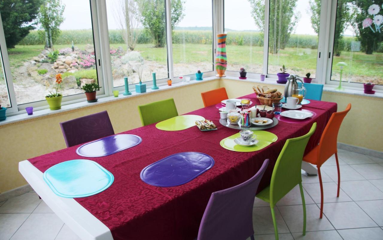 Bed and Breakfast Domaine De La Pendule Issel Экстерьер фото